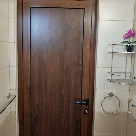 Bayview Apartment *